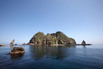 Вид на остров Тонто с пристани острова Содо